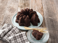 Nordic Ware Vintage Star Bundt Pan