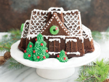 Nordic Ware Gingerbread House Bundt Pan Nordic Ware Gingerbread House Bundt Pan