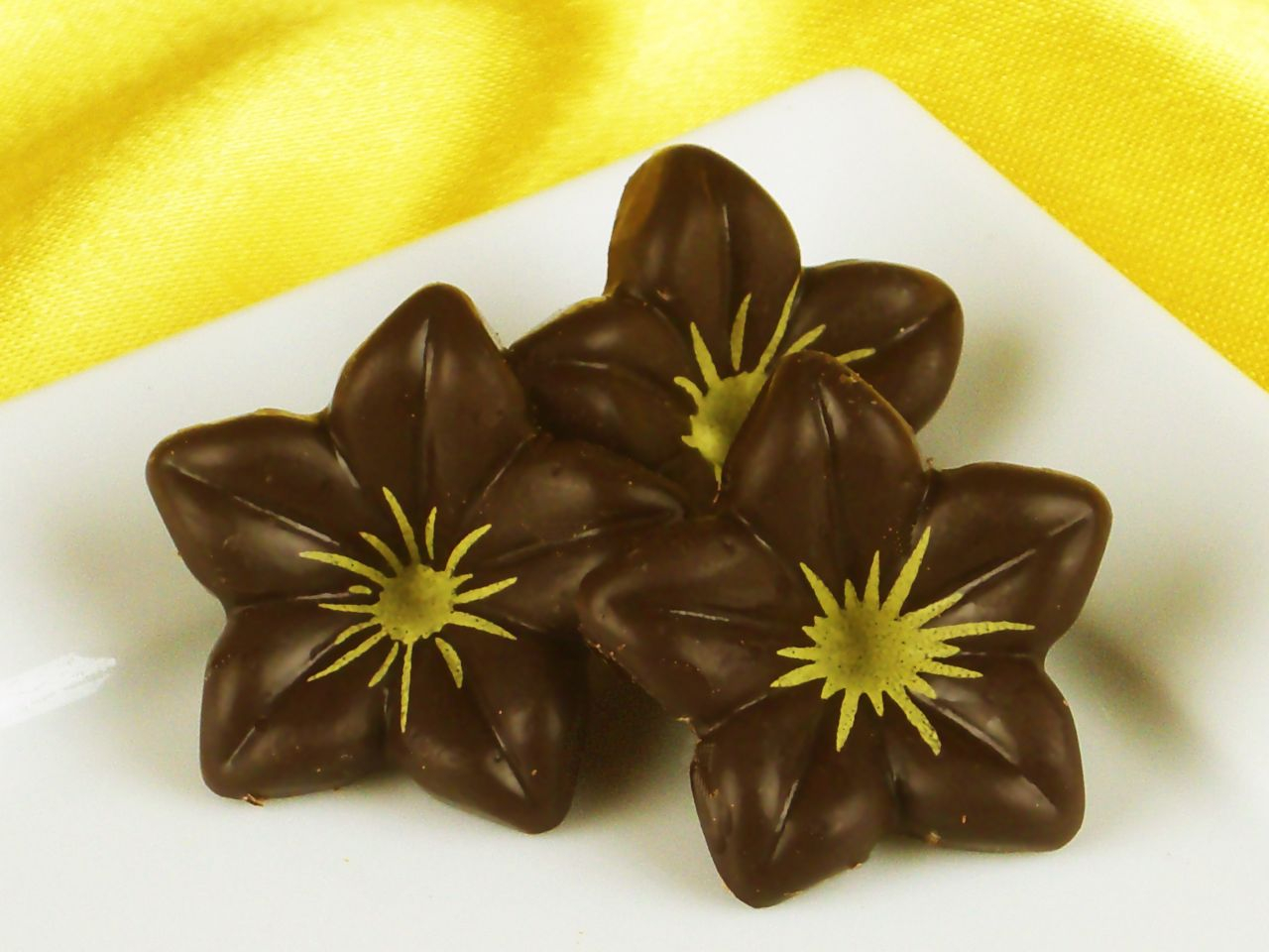 1 Folie Schokoladen-Blüten Zartbitter
