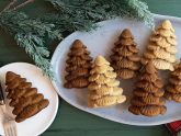 Nordic Ware Evergreen Cakelet Pan